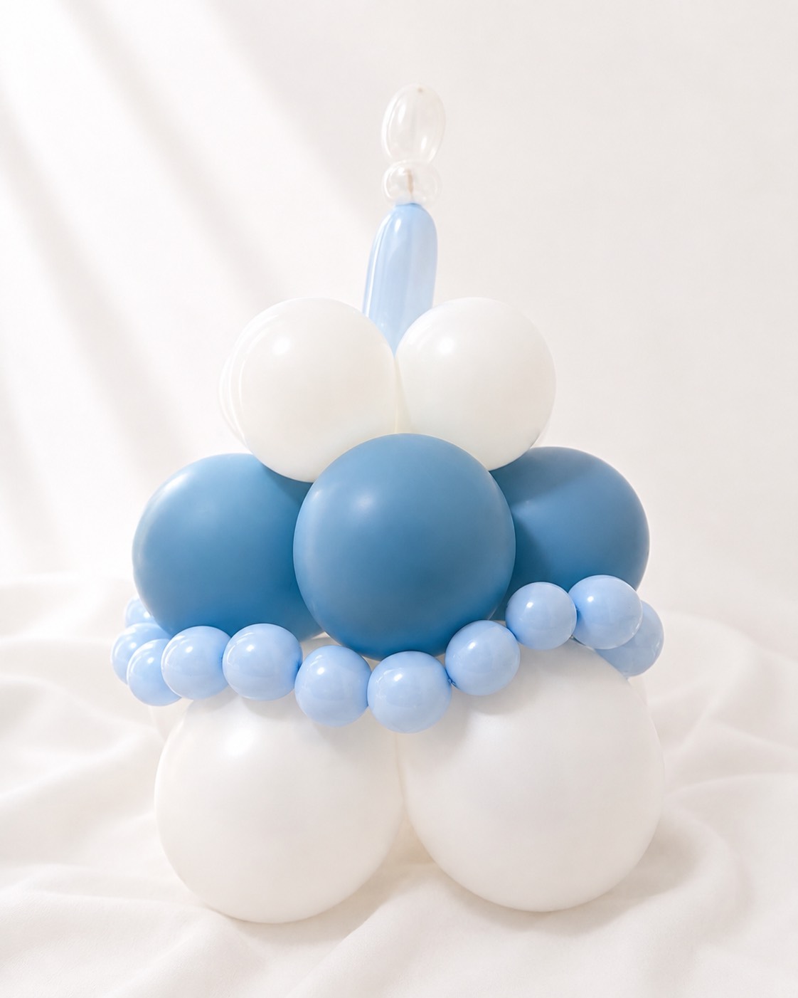 Balloon Cake(blue)のホテル客室バルーン装飾